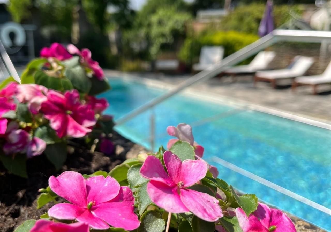 Burleigh Court Hotel Stroud  Exteriér fotografie